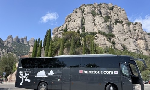 몬세라트 & 시체스 당일치기 투어: 산과 바다를 하루에!