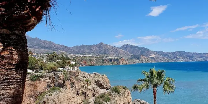 세비야에서 그라나다로! 안달루시아 핵심 명소 정복, 이동이 투어가 되는 마법 같은 하루